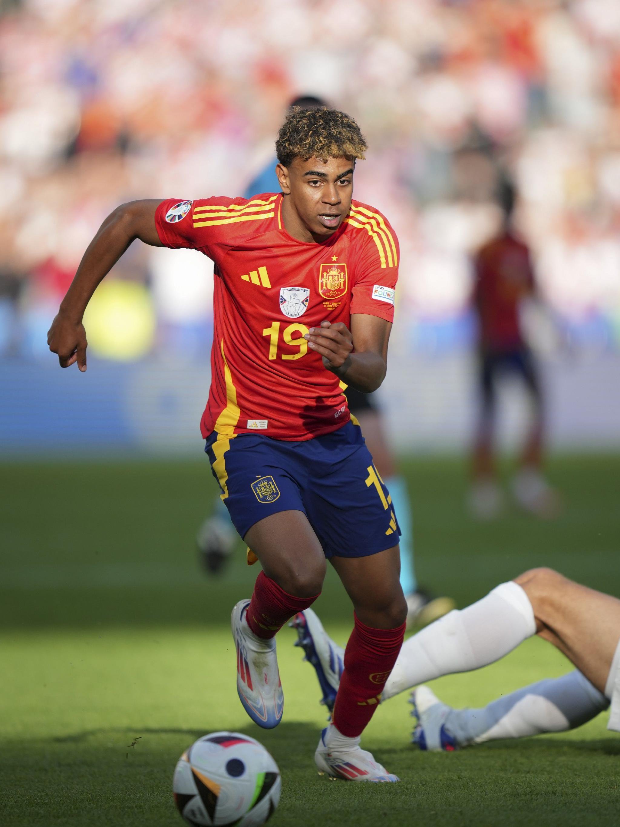 德天空：由于德国与科特迪瓦同组，双方明年3月友谊赛将取消